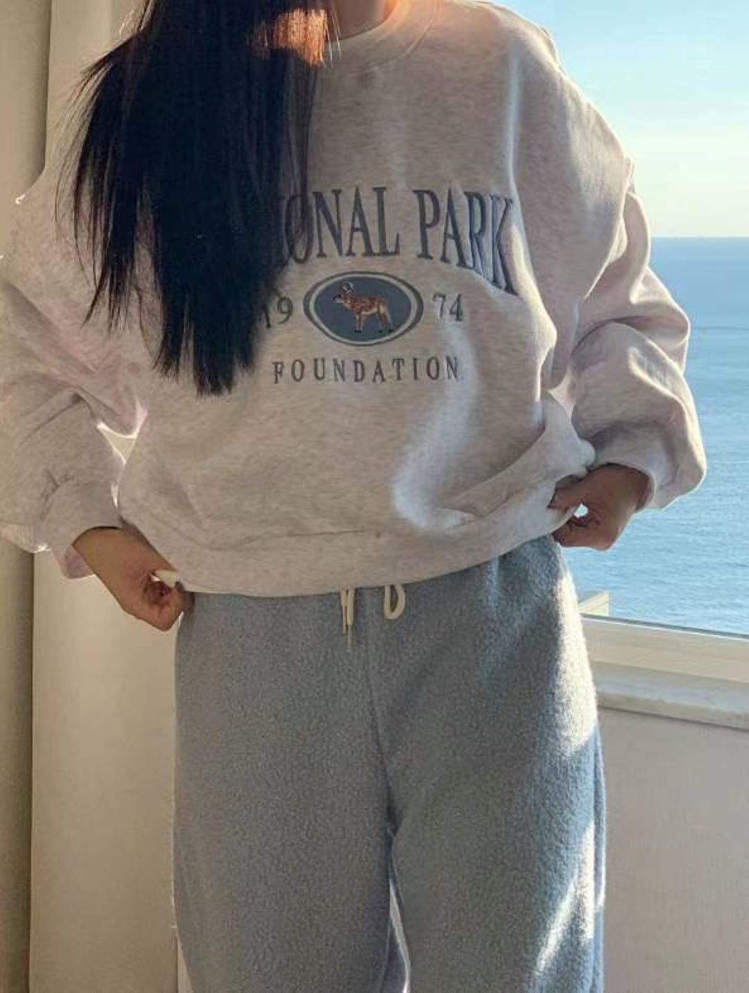 Crewneck Logo Sweatshirt - Central