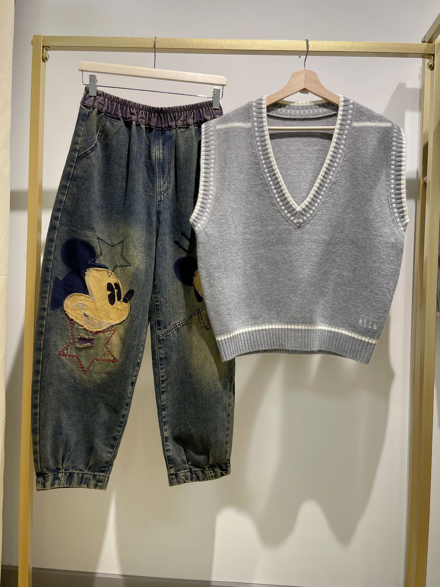 Elastic Waisteband Art Studio Jeans