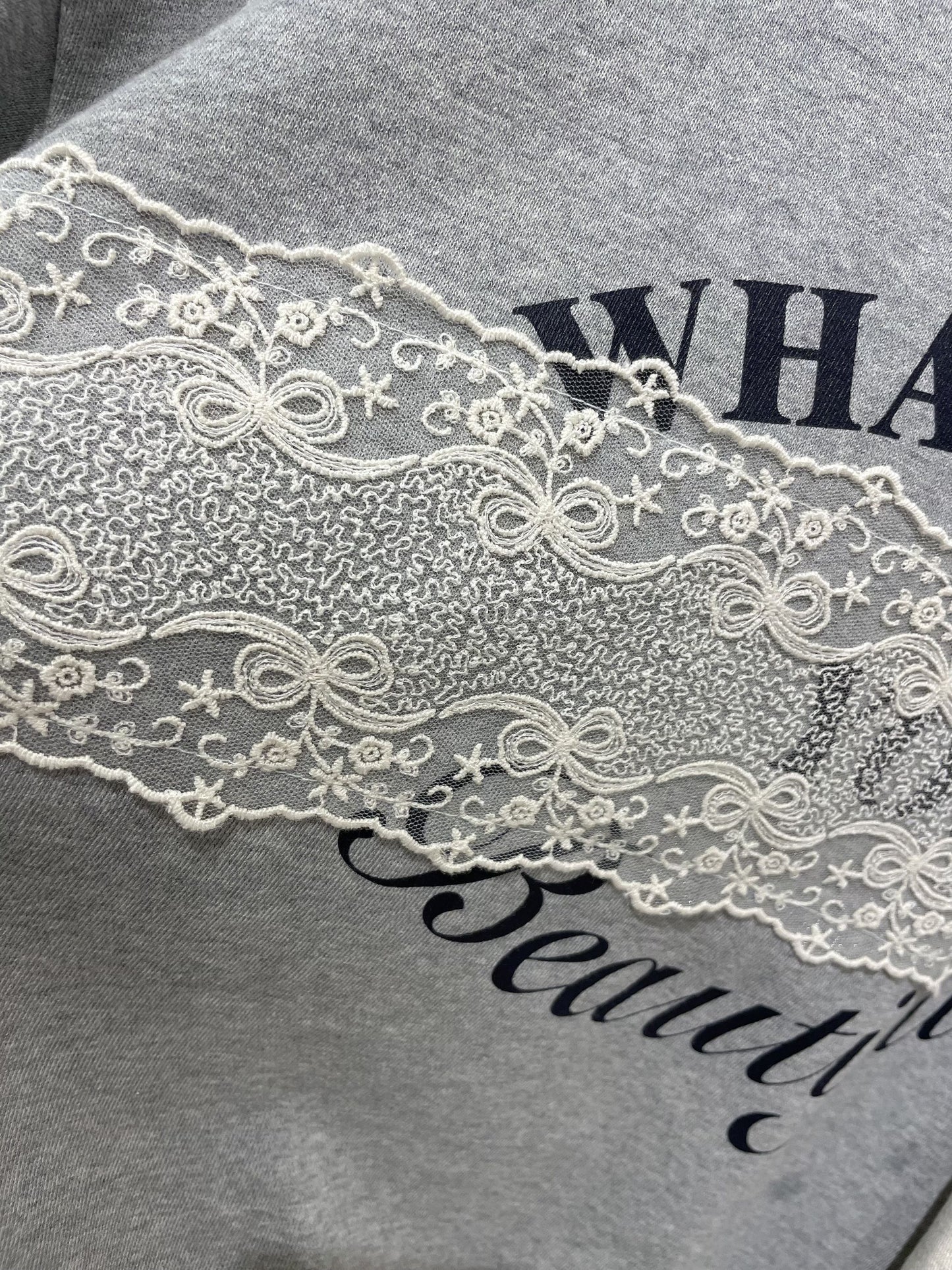 Crewneck Laced Sweatshirt