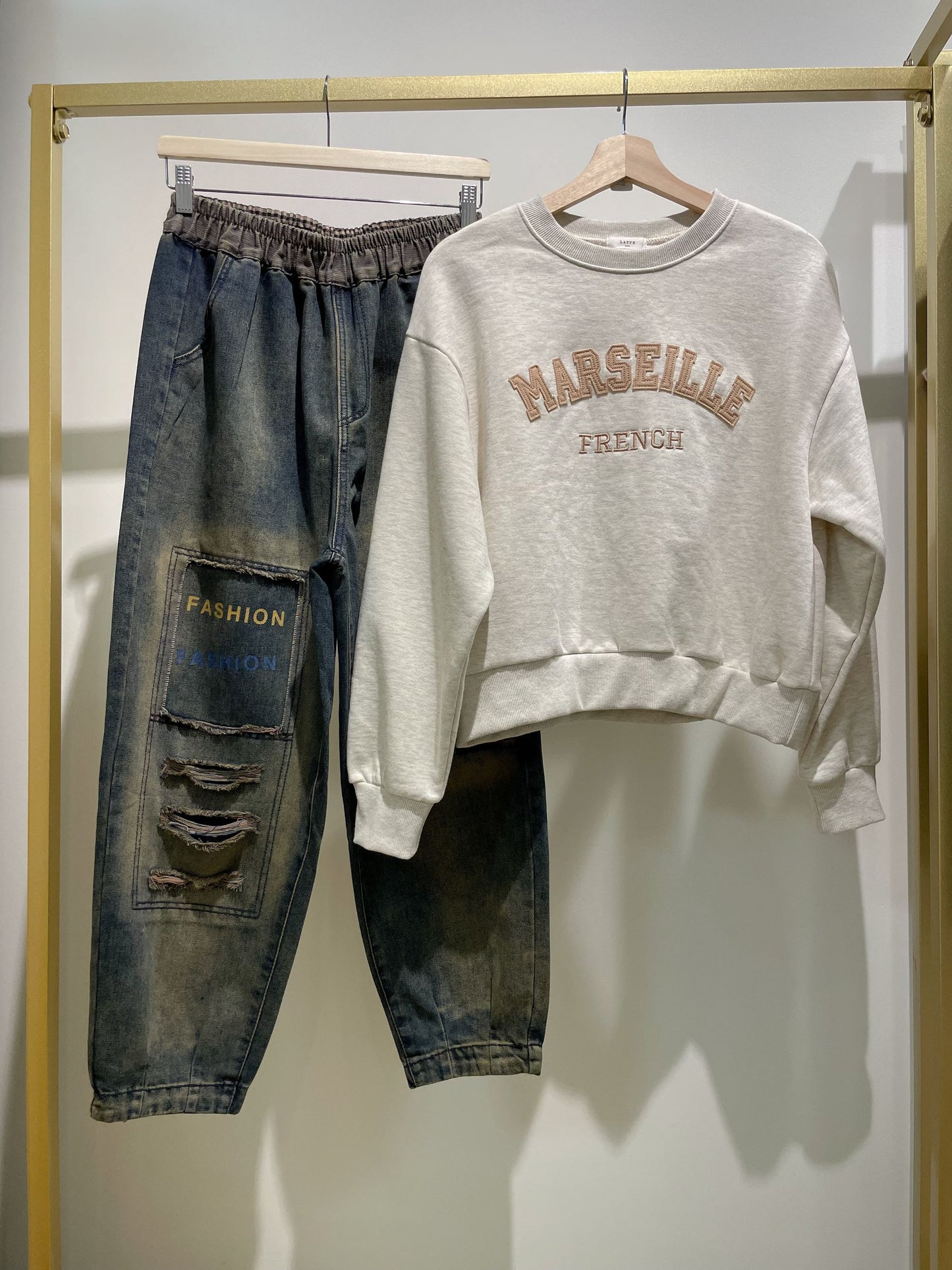 Elastic Waisteband Art Studio Jeans