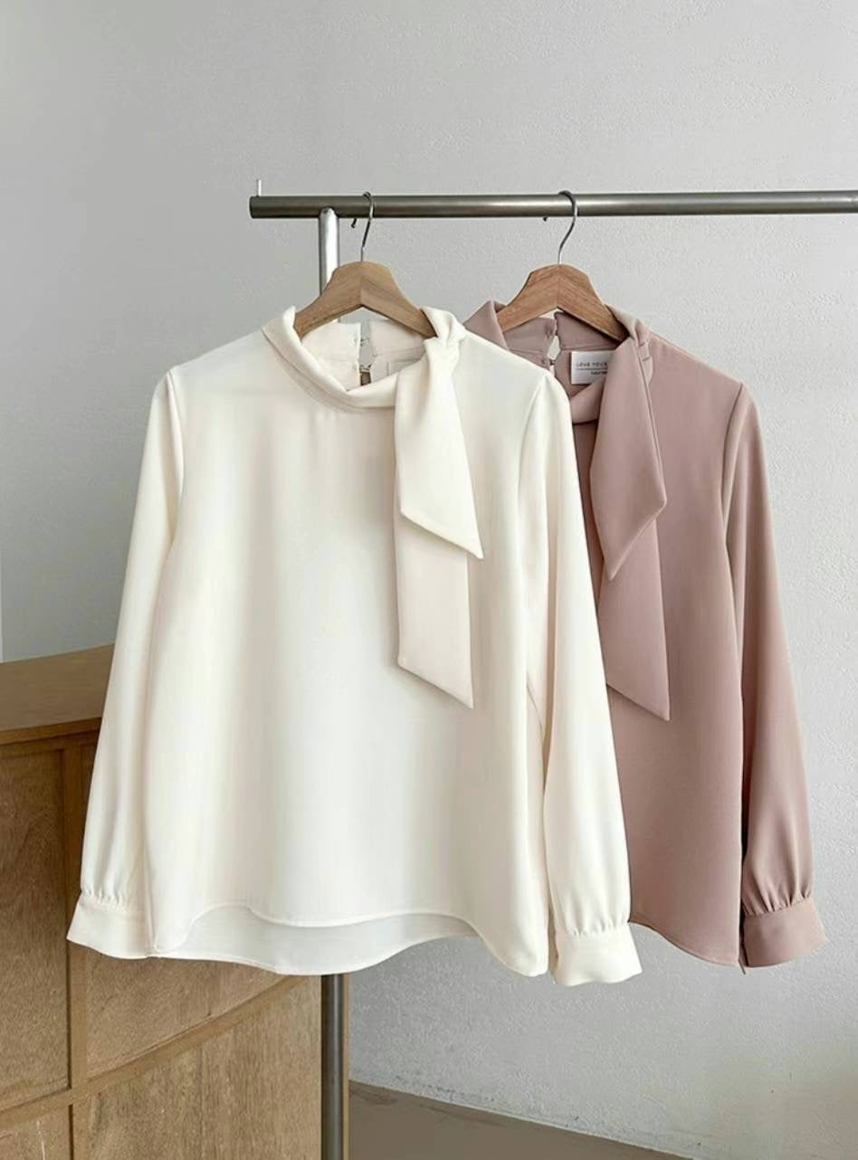 V Basic Tie-up Blouse