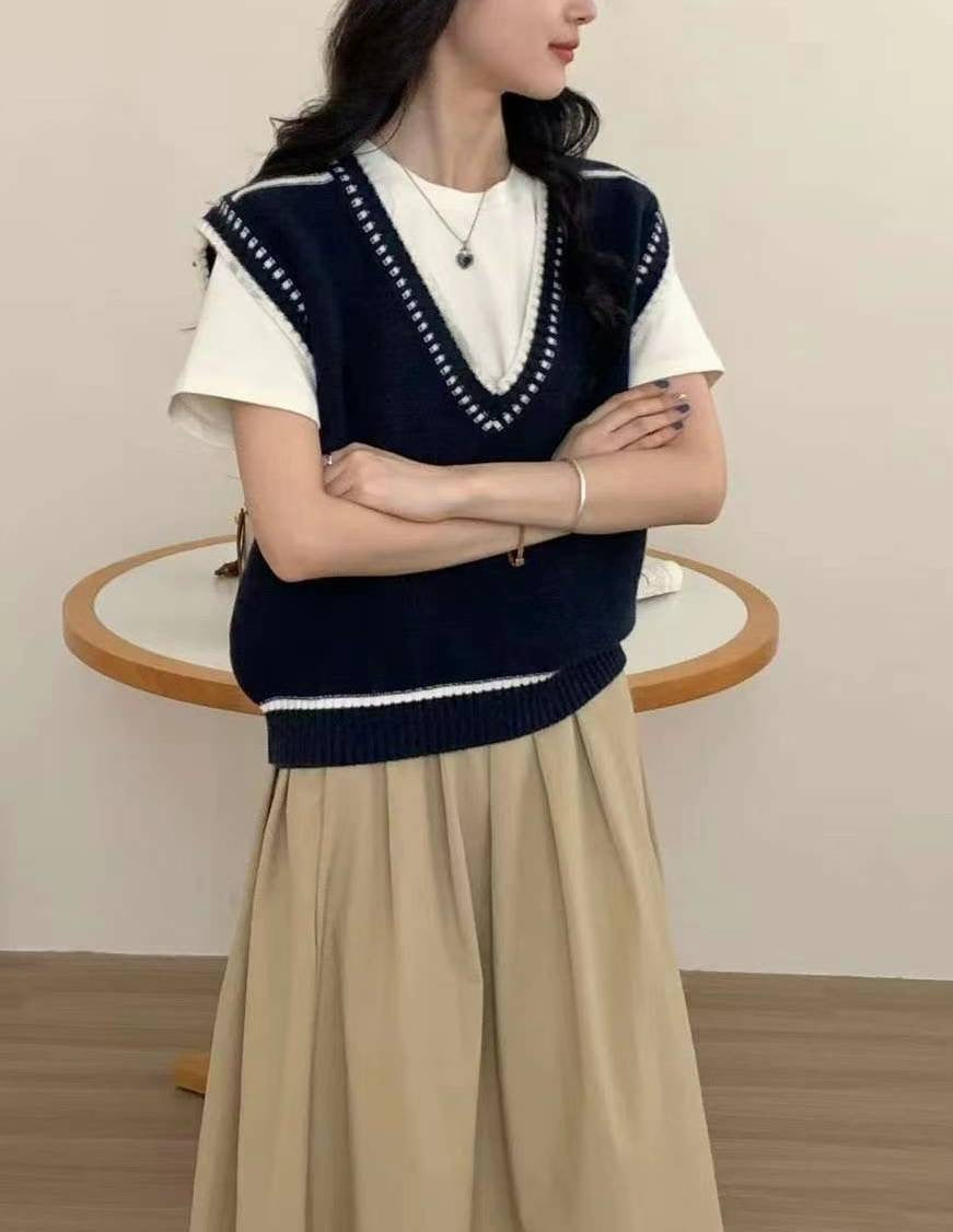 Stitched V Neck Knit Vest