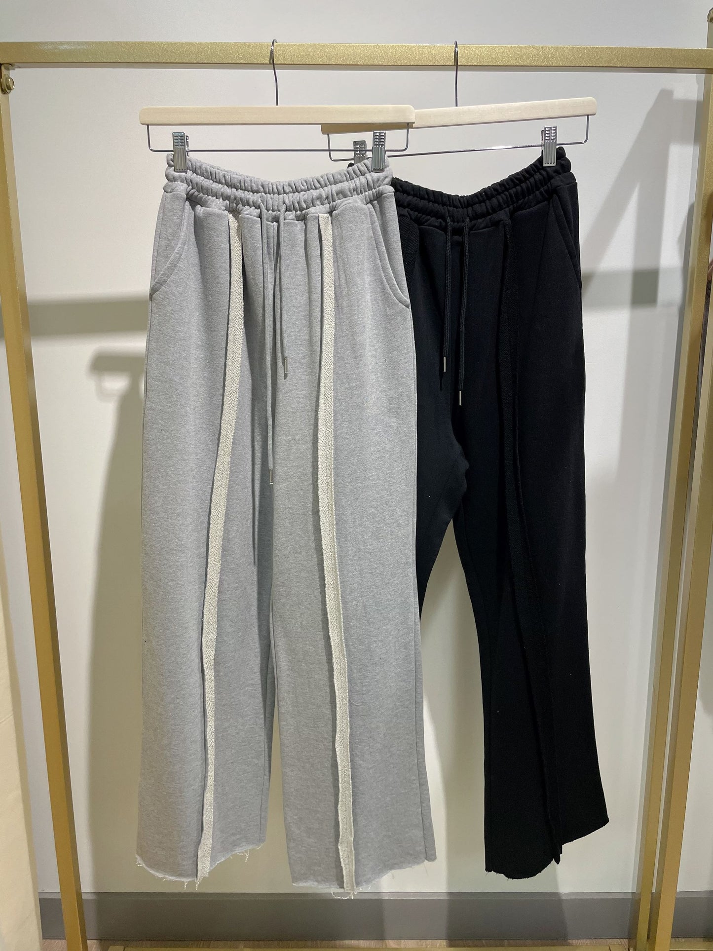 Cropped Bell Sleeve Sweatshirt T