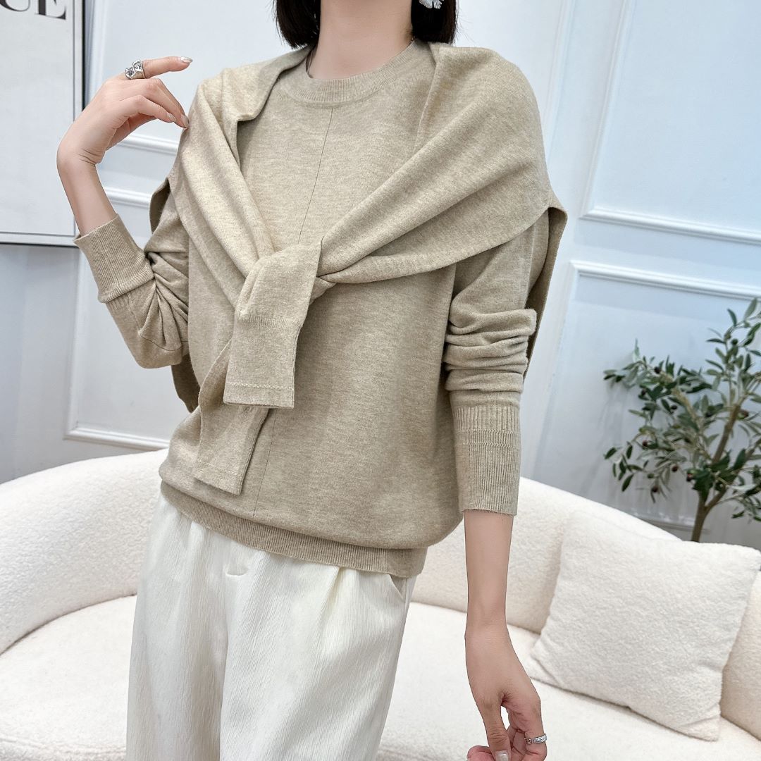 Two peice long sleeve sweater set